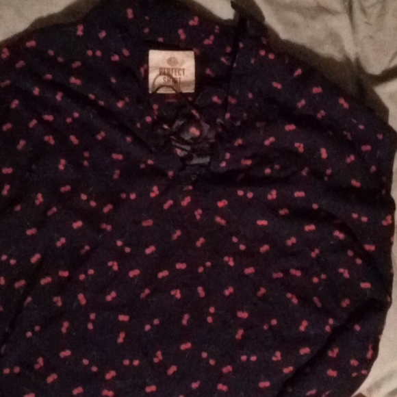 Shirt - Picture 2 of 4